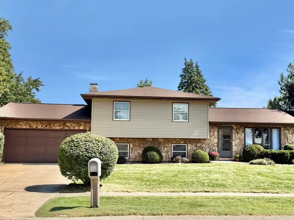 7473 Wright St, Merrillville, IN 46410