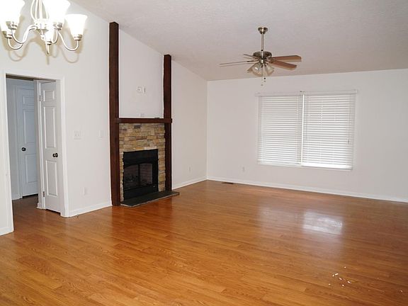 2nd image of 330 Benton St