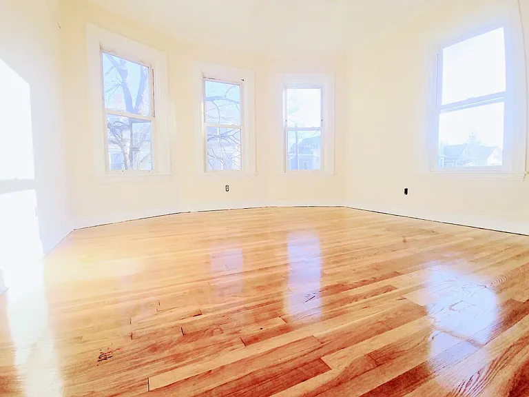 14 Glenwood Ave #2 — Photo 6