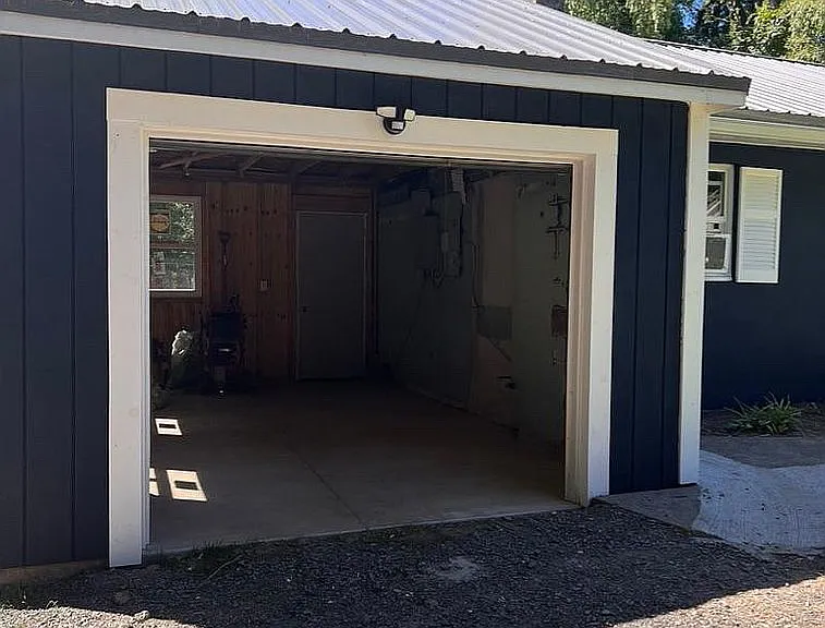 615 Lake Rd — Photo 8