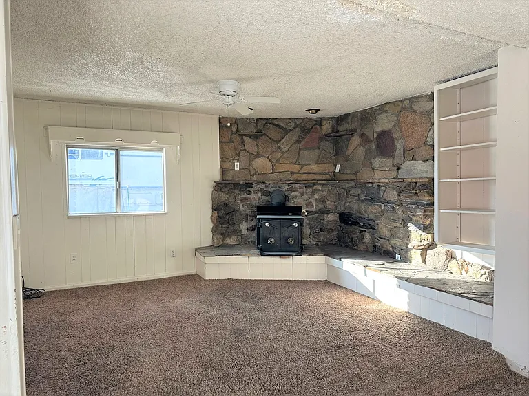 813 E Center St #A — Photo 6