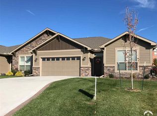 5623 Chimney Rocks Cir, Lawrence, KS 66049