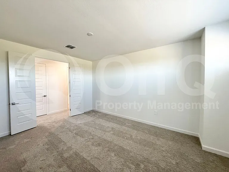 10042 S 23rd Ln — Photo 20