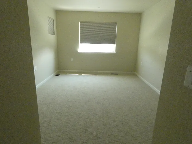 125 Doudy Ct — Photo 9