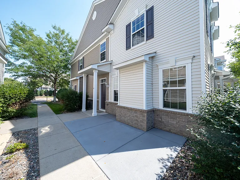10930 Fergus St NE #F — Photo 1