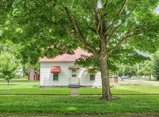 112 4th St, Ivesdale, IL