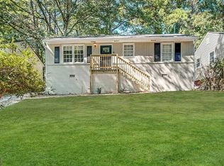 490 Woods Dr NW, Atlanta, GA