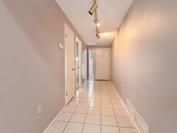 5th image of 56 Tamarisk Cir