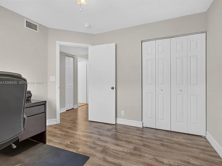 2475 W Cordoba Bnd — Photo 36
