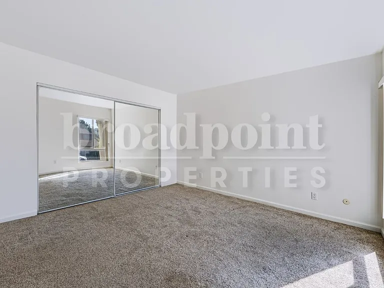 2536 White Oak Pl #2 — Photo 13