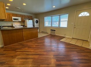 404 E College St #2, Carbondale, IL 62901