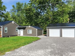 724 Briggs Rd, Leavittsburg, OH 44430