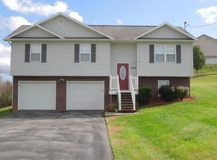 1005 Sycamore Creek Dr, Jonesborough, TN 37659