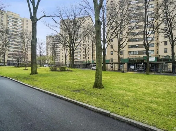 8 Fordham Hill Oval #12c, Bronx, NY 10468