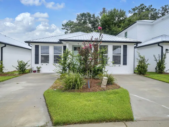 108 Penny Ln, Valparaiso, FL 32580