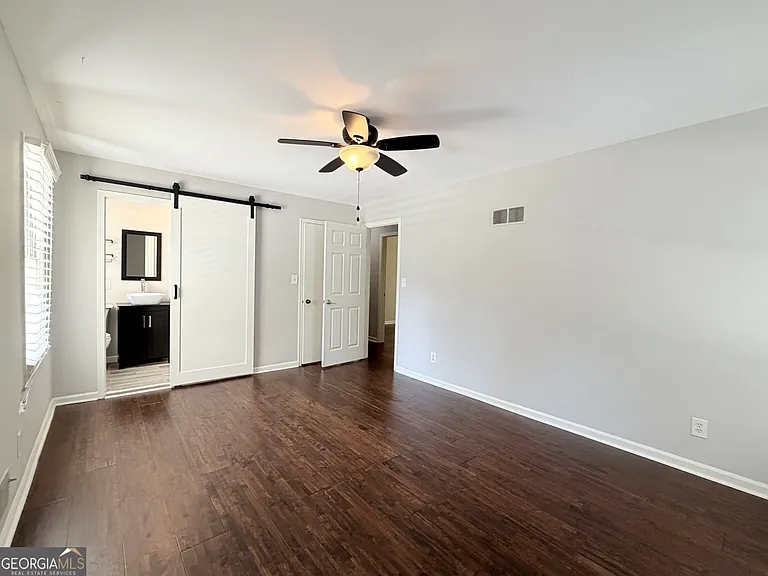 295 Redwood Dr SW — Photo 12