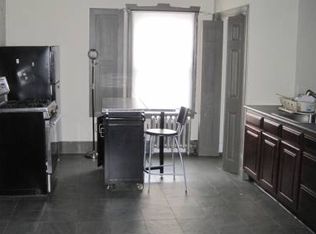 84 Auburn St APT 6, Pawtucket, RI 02860