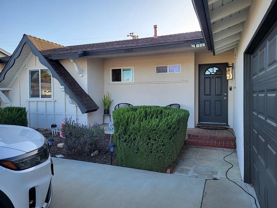 3003 Montano Dr