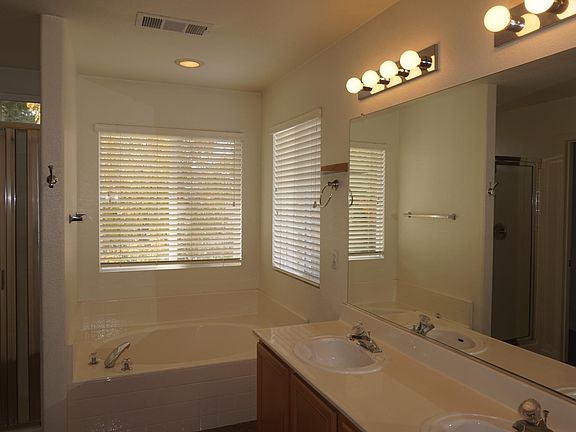 5th image of 2192 Madrid Dr