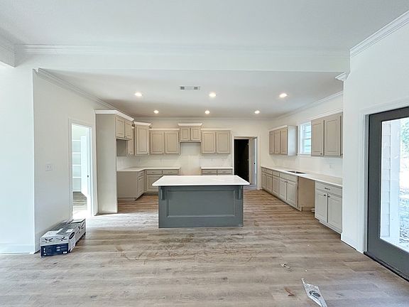 4th image of 181 Buck Run Dr