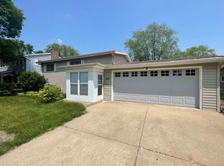 819 N Fordham Ave, Aurora, IL 60506