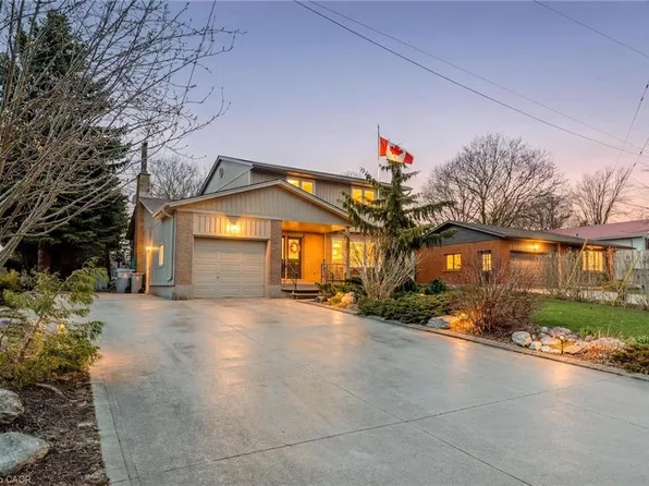 465 Boyne Ave, North Perth, ON N4W 3K5