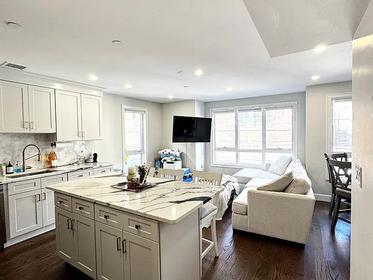 303 Silver St #1 — Photo 5