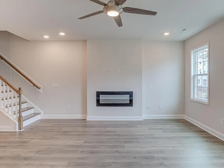 620 Gateway Crossing Ln — Photo 29