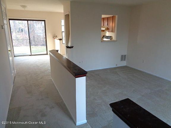 2nd image of 10 Lindsey Ct