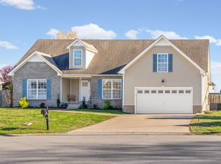 704 Claystone Ct, Clarksville, TN 37040