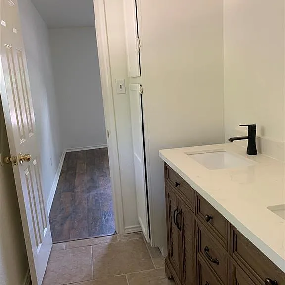 301 Taylor St — Photo 17