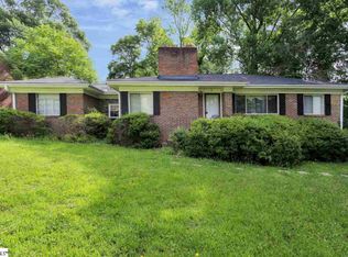 2 Ridgewood Dr, Greenville, SC 29615