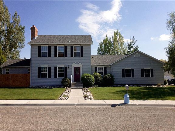 2nd image of 2905 Kelly Dr