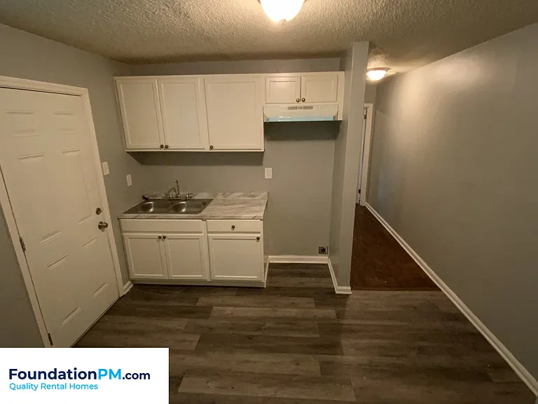 3050 Sinclair St — Photo 3