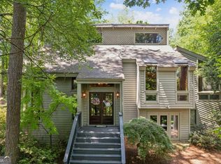 5090 Nesbit Ferry Ln, Sandy Springs, GA 30350