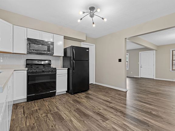 5th image of 820 N Johnston Ave