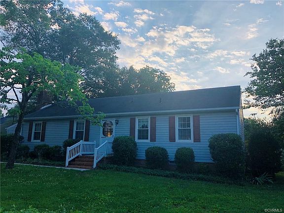 3rd image of 6712 Hagerty Ln