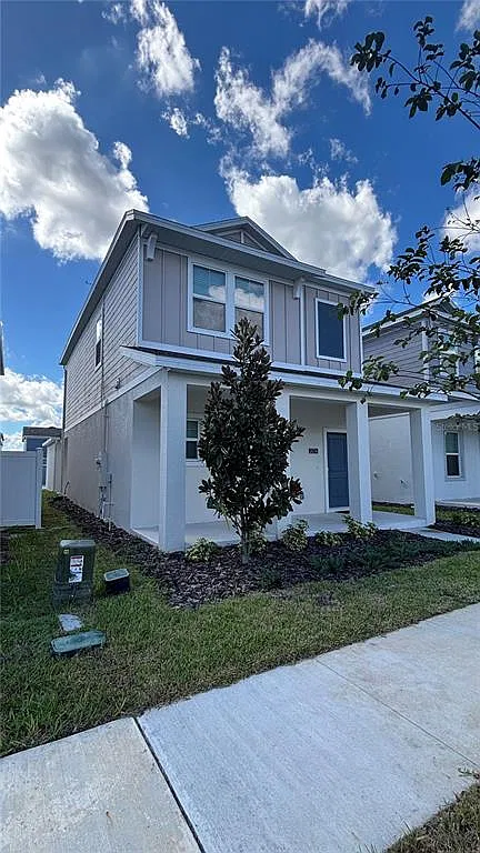 3 bed, 2.5 bath, 1795 sqft, $2,450 — Photo 3