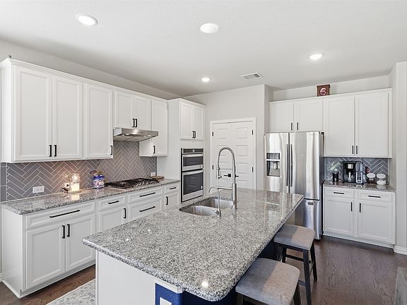 5th image of 6127 Heron Dr