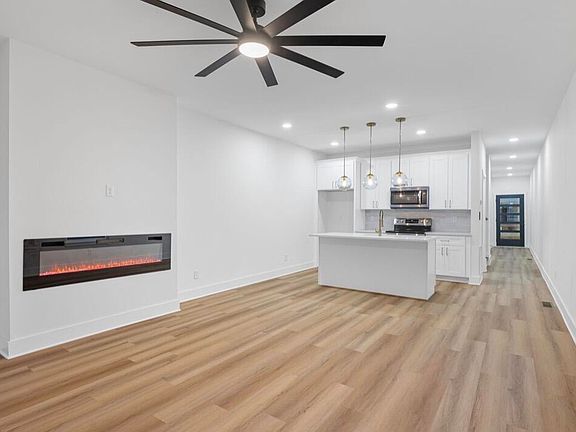 5th image of 4422 Grand Ave