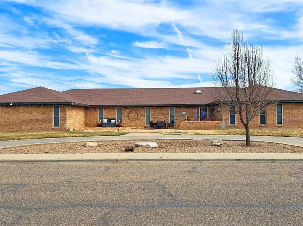 406 Bradley Ln, Dumas, TX 79029