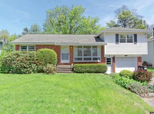 4 Phyllis Ct, Schenectady, NY 12303