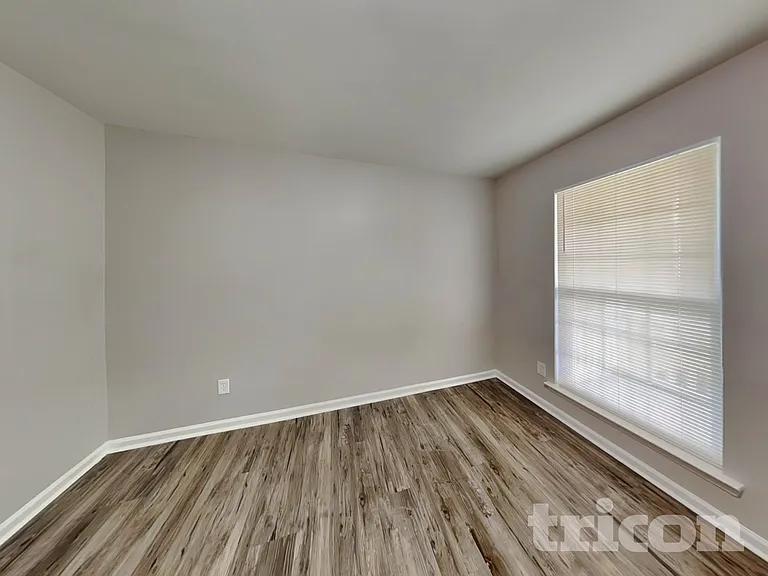2120 Ballingarry Dr — Photo 18