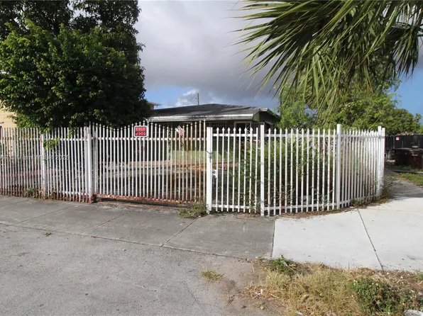 965 W 23rd St, Hialeah, FL 33010