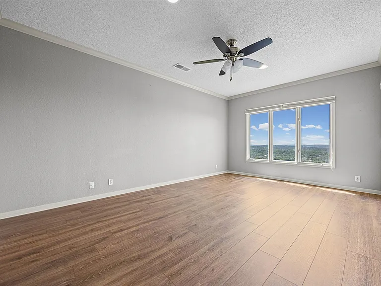 114 Paragon Ct — Photo 21