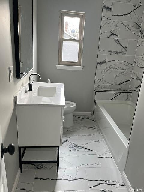 5903 Kensington Ave, photo 5