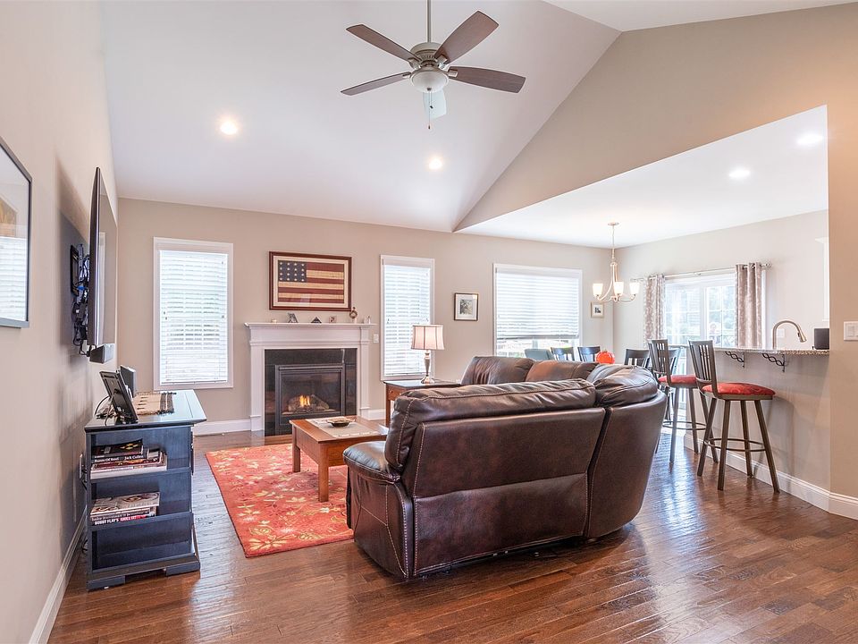 Hickory Woods Condomiums Apartments Londonderry, NH Zillow