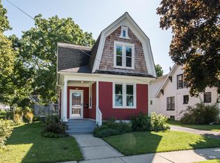 602 Division St, Mukwonago, WI 53149