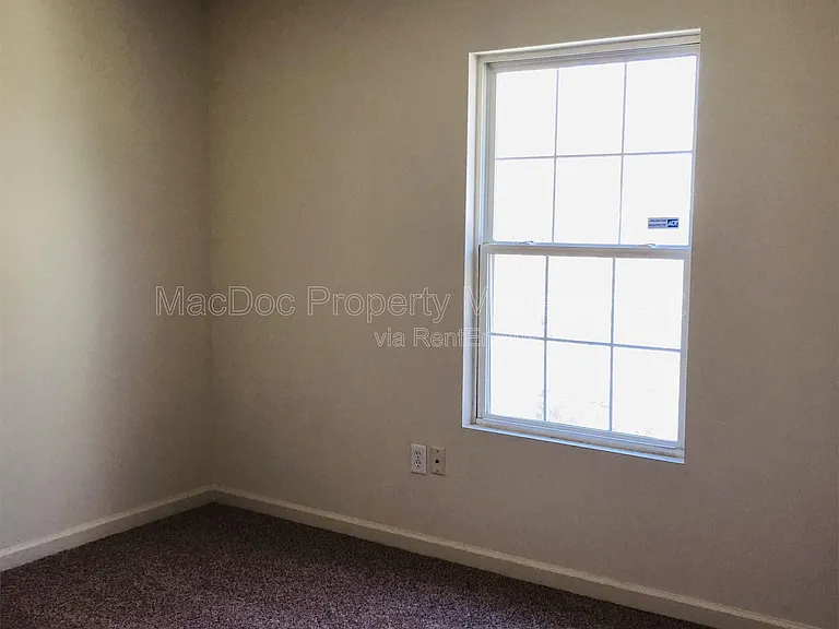 11009 Bevin Dr — Photo 16