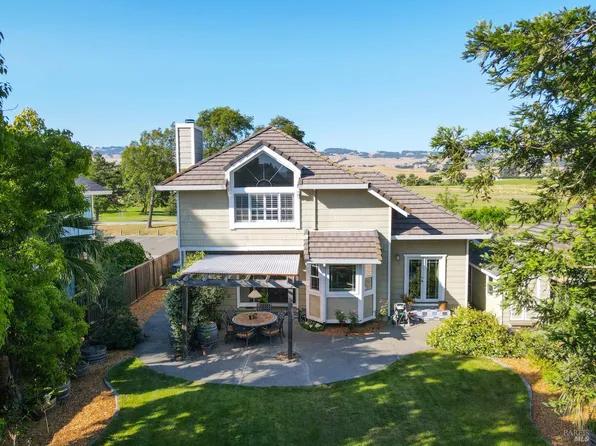 2128 Saint Augustine Circle, Petaluma, CA 94954